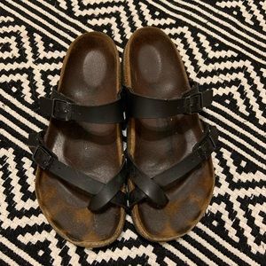 Black Birkenstock’s